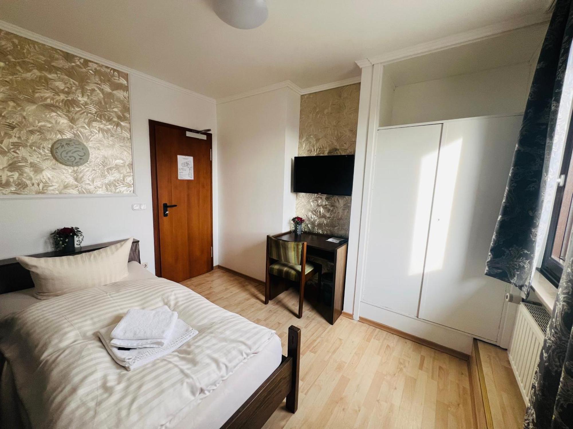 Hotel Ellermann Vlotho Buitenkant foto