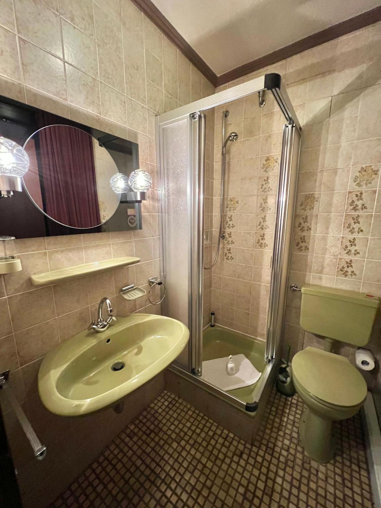 Hotel Ellermann Vlotho Buitenkant foto