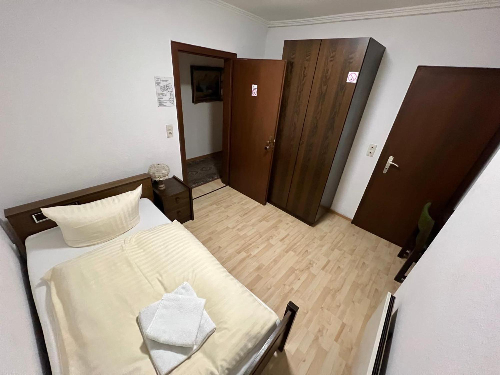 Hotel Ellermann Vlotho Buitenkant foto